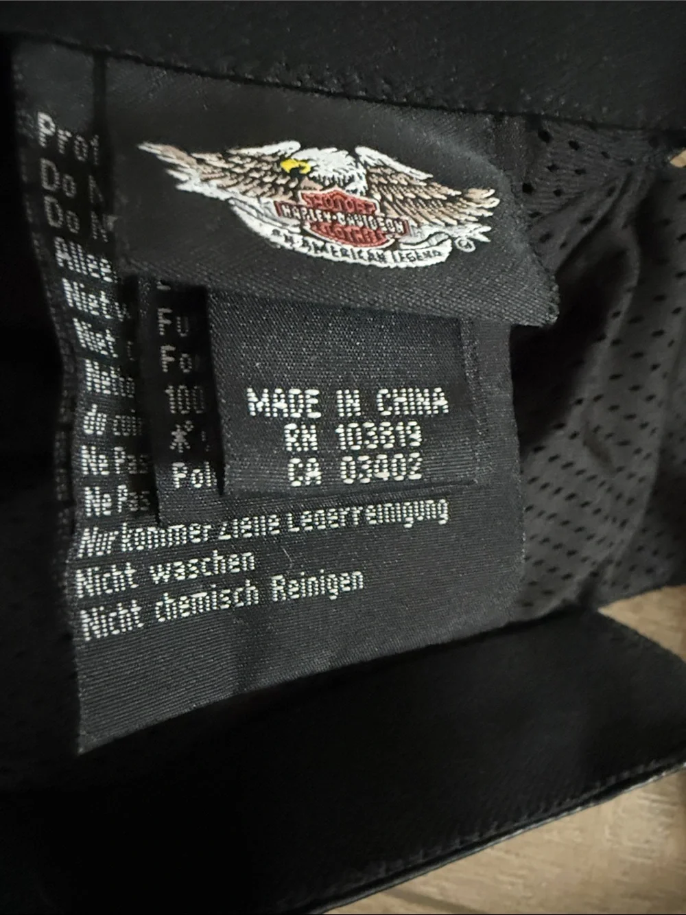 Harley-Davidson Black Leather Captain Cap with Skull Emblem - Picture 4 of 7